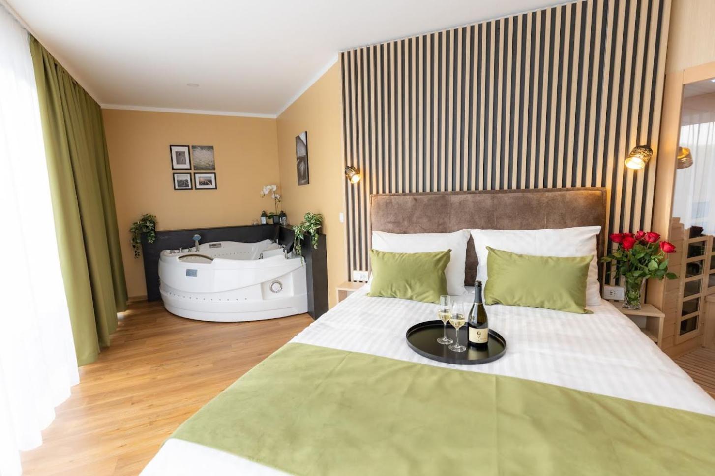 Hotel Dolenjc Novo Mesto Esterno foto