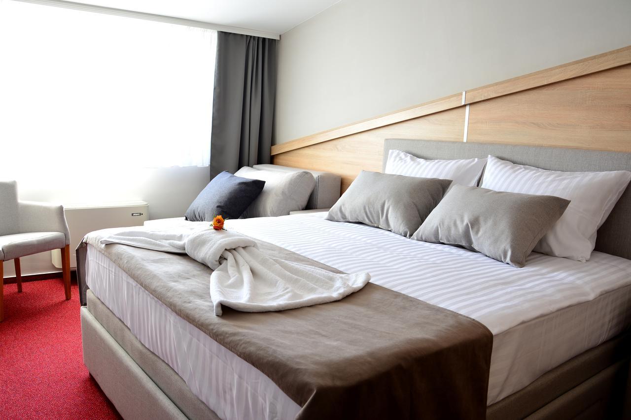 Hotel Dolenjc Novo Mesto Esterno foto